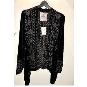 Moving sale-Flexi prices🌸Johnny Was,black velvet embroidered draped cardigan. L